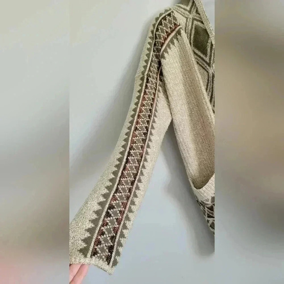 Lucky Brand Cardigan Sweater Womens Size M Jacquard Knit Aztec Geometric print - Picture 8 of 11